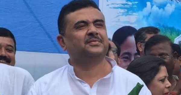 স্মার্টফোন উপহার দিলেন  শুভেন্দু অধিকারী 